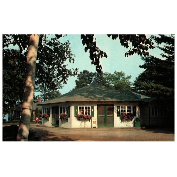 Vintage Postcard Lake wood Country Store and Coffee Shop Skowhegan Maine - Picture 1 of 2